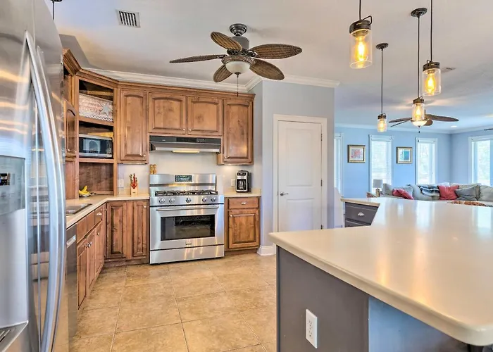 Holiday home Family Getaway! River View W/ Pool Gulf Shores