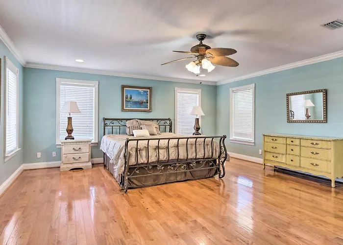 Family Getaway! River View W/ Pool Holiday home Gulf Shores