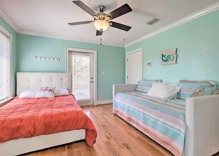 Family Getaway! River View W/ Pool Holiday home Gulf Shores